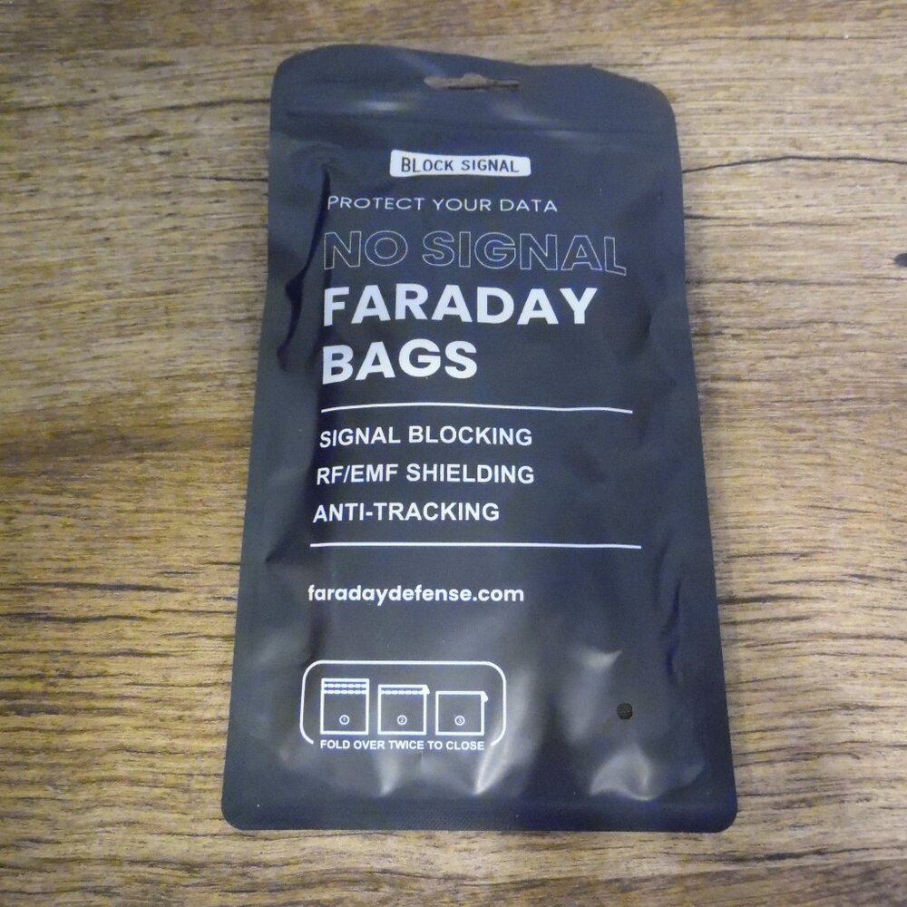 Faraday Bag Small size approx. 3.5"X6" Keeps your items secure and priva…